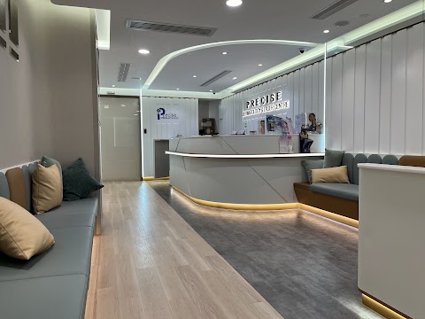 Dr. Wu Wai Fuk 胡惠福皮膚科專科醫生 Precise Dermatology & Laser Centre 確研皮膚專科中心