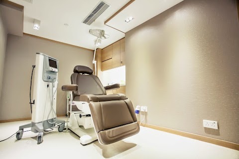 Cosmetic Central 金永強整形及醫美中心