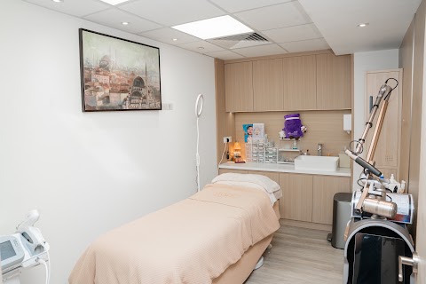 Vitaura Medical Aesthetic Studio 卓頤醫研美學工作室