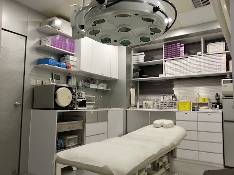 Dr Stephen @ DrHB Clinic