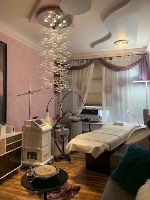 Petals Laser Lounge
