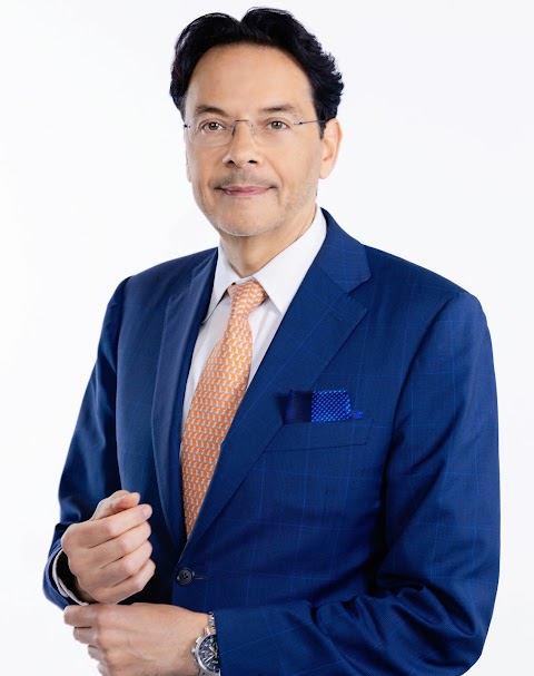 Dr. Richard Swift, MD: Plastic Surgeon NYC, Buccal Fat Removal, Deep Plane Facelift and Chin Liposuction