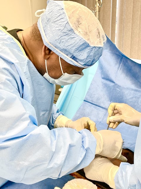 Basil Pakeman MD Plastic Surgeon NYC Gynecomastia | Blepharoplasty | Liposuction