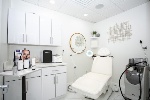 Fleur De Lis Beauty & Esthetics
