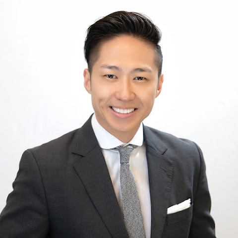 Christopher C. Lo, MD - Los Angeles Cosmetic Surgeon