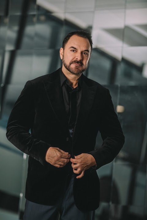 Ashkan Ghavami, MD