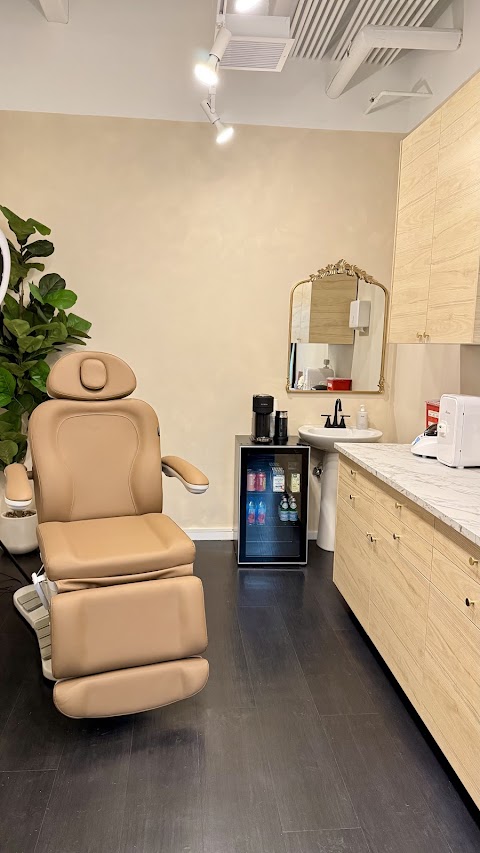 Aura Aesthetics LA