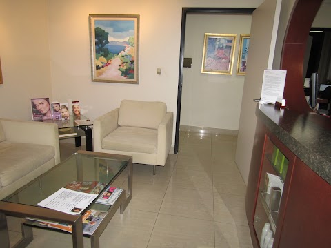 Dr. Howard Conn, M.D. - Laser Cosmetic and Ocular Plastic Surgeon