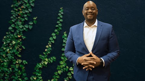 Dr. Michael Reed