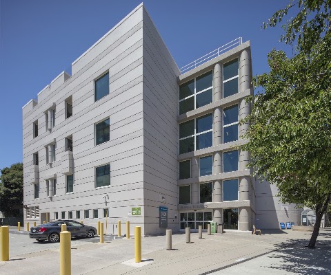 Cosmetic Services | Kaiser Permanente Oakland Fabiola Medical Offices
