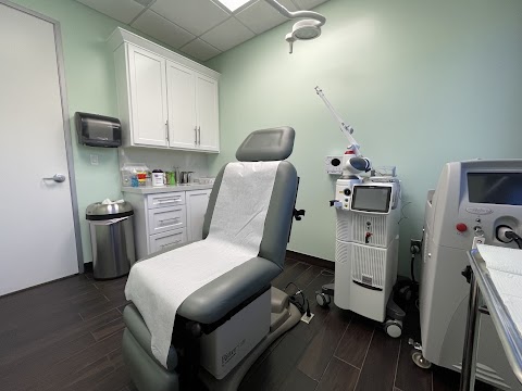 Advanced Institute of Dermatology
