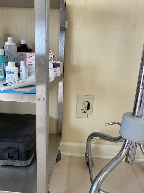Schweiger Dermatology Group - Monterey