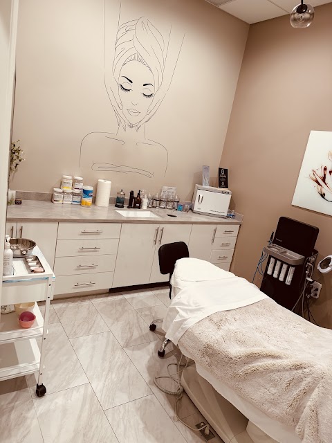 Aura Skin-N-Beauty