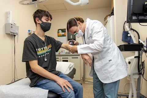 Redwood Family Dermatology