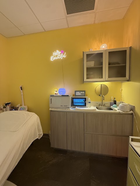 TT Beauty Center