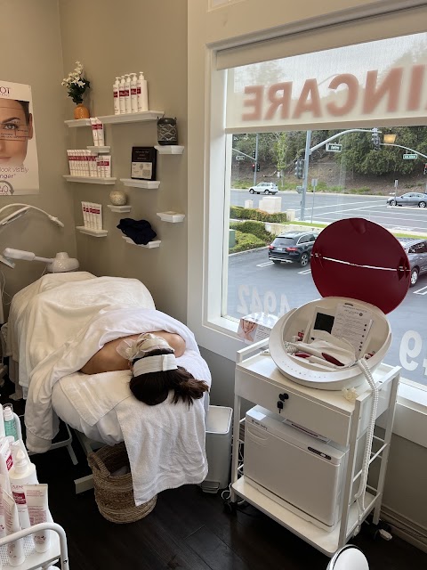KianaBeautyskin
