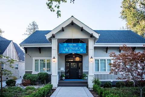 LUMINANCE REGENERATIVE BEAUTY & WELLNESS