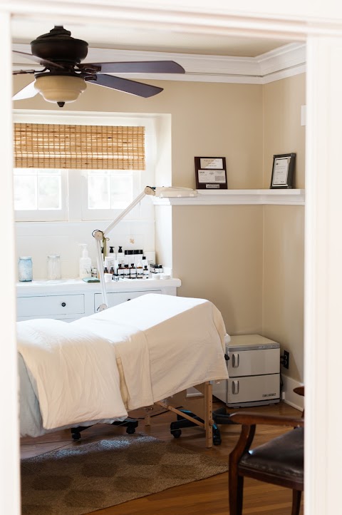 Cynthia Staub Esthetician / Bungalow One Esthetics