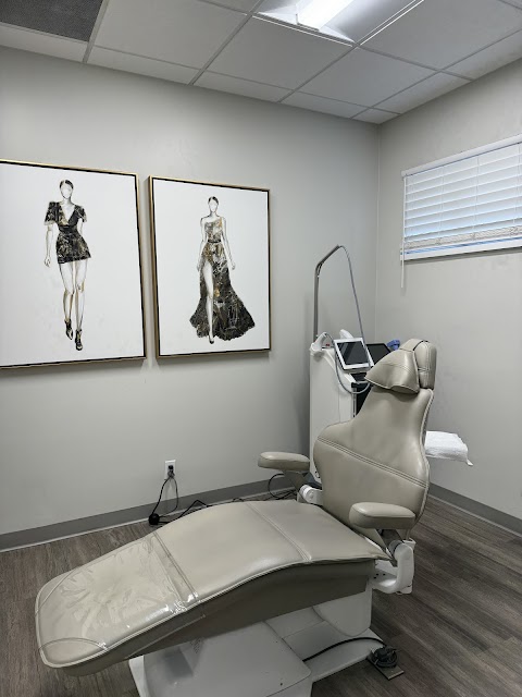 Iconic Skin Clinic- La Mirada