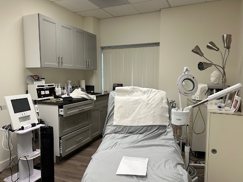 Illuminari Medical Aesthetics/Holistic Health Revival