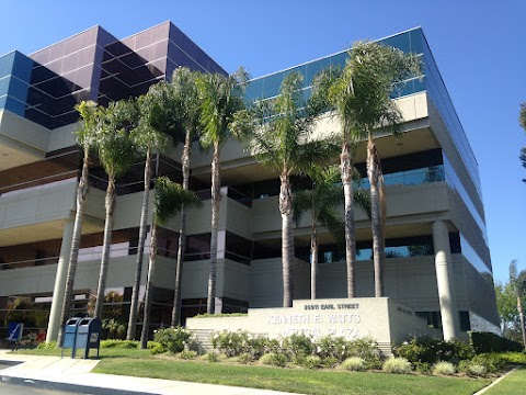 Golden State Dermatology - Torrance Earl St.