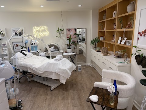 SKINCARE 90210 - BEVERLY HILLS
