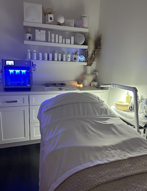 SkinGuru I ScalpGuru Spa
