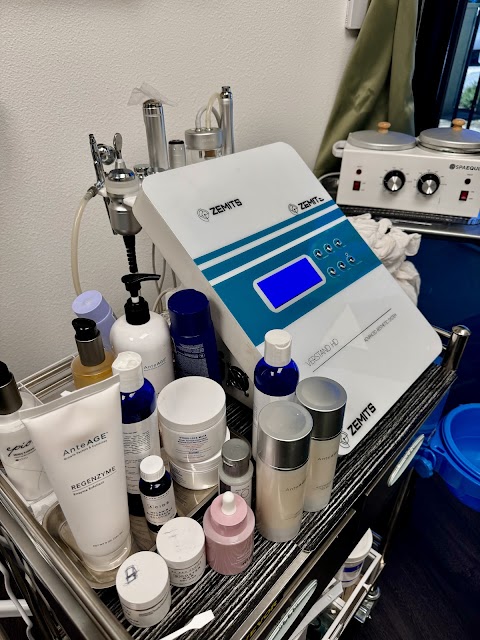 SkinIQ Esthetic Skincare Studio
