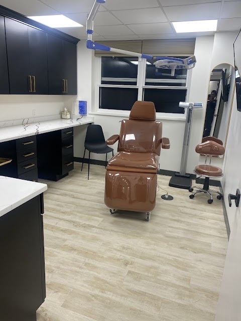 Osei-Tutu Dermatology & Hair Restoration