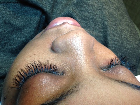 Embellechic Beauty