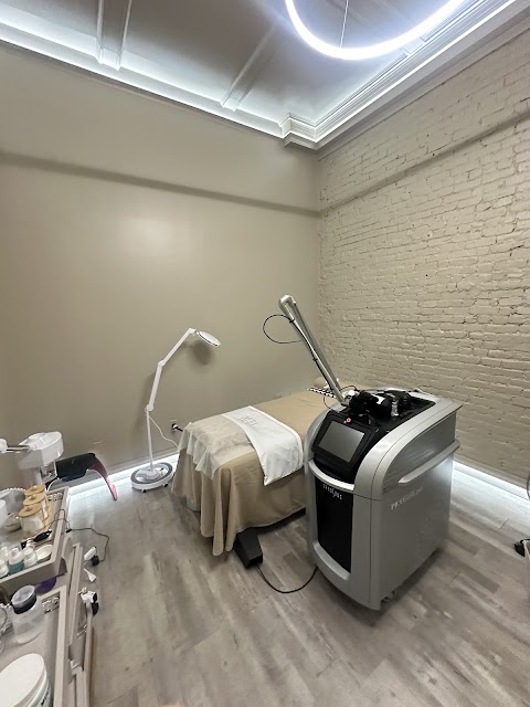 HELA Skincare- Midtown