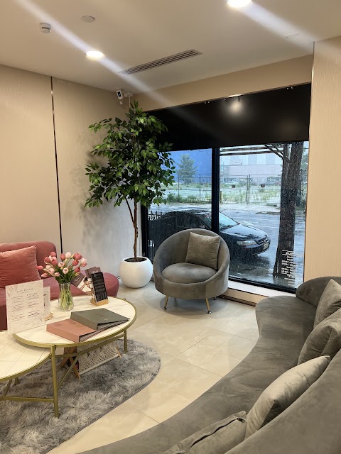 Bared Monkey Laser Spa - Long Island City