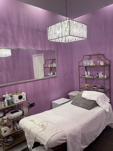 Grace & Glamour Beauty Bar, LLC