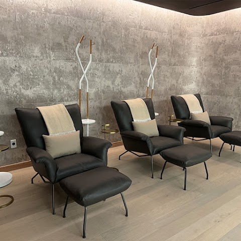 Clean Market IV Drip Lounge at Equinox Domino