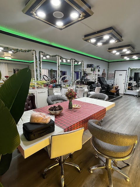 Tu'shae Beauty Lounge