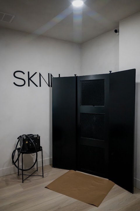 SKNN • WARWICK