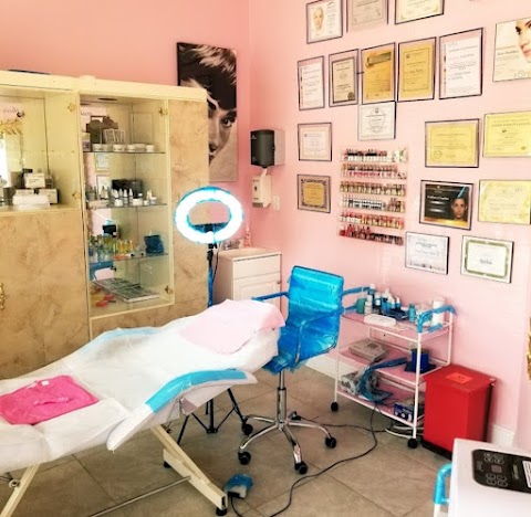 Face Naked Studio, Permanent Makeup Academy and Spa