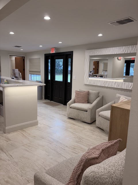 Beauty Bar & MedSpa - BioWell Lounge Clermont