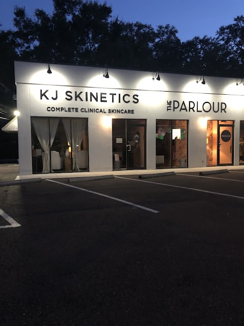 Kelly Jimenez, Licensed Esthetician