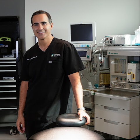Dr. Kapil Saigal, MD, FACS