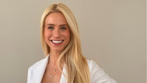 Chloe Goldman, MD FAAD - Dermatologist Miami