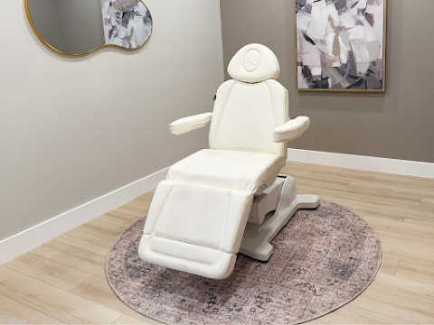 Reign Medical Aesthetics & Wellness - Villages