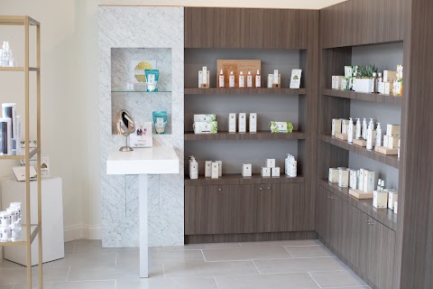 HALO salt. skin. spa.