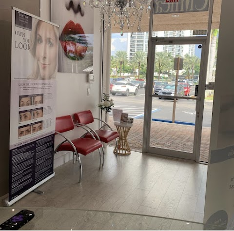 Clinica Beauty Lounge