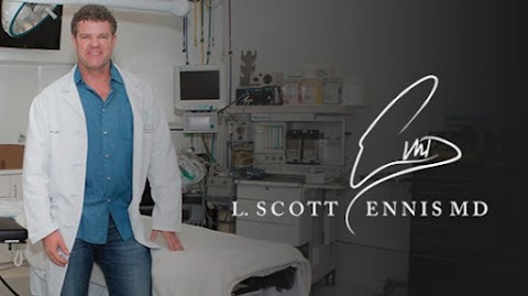 Ennis Plastic Surgery in Boca Raton