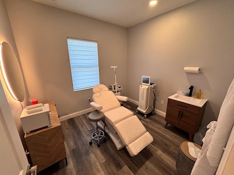 Ozeina Longevity & MedSpa - Riverview