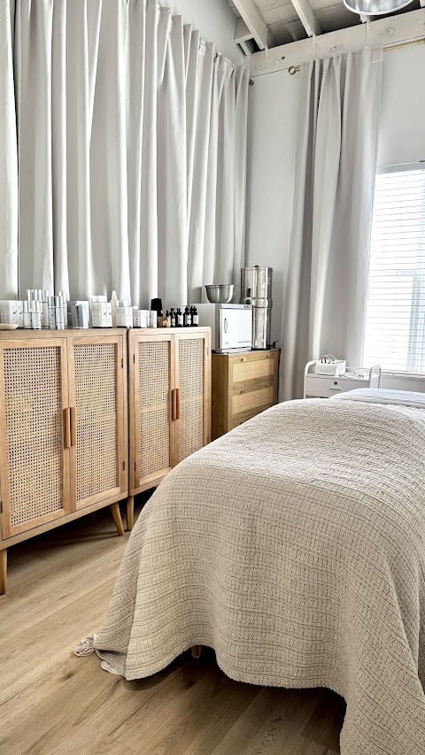Minimal Beauty Skincare