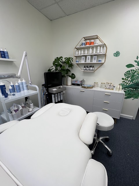 Flawless Skin Labs | Weight Loss | Acne Treatment | BioRePeel | PRP | EMS
