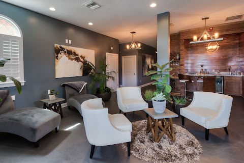 Pura Vida - A Well Labs+ Medspa
