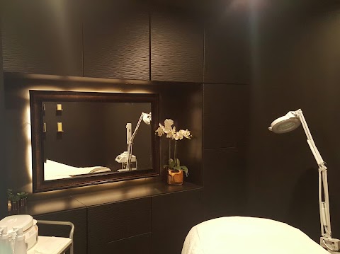 Mirror Mirror Esthetics
